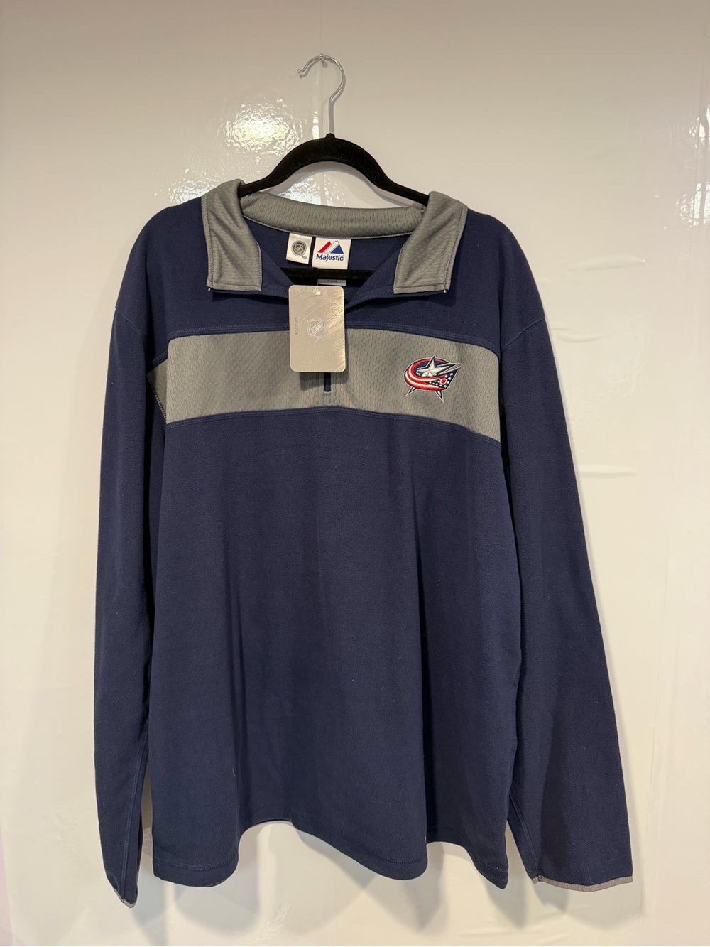 Majestic Navy & Gray Men's Pullover Sweater - Columbus Blue Jackets NWT